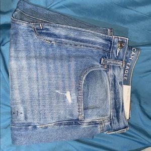Size 6s American Eagle Mom Jeans